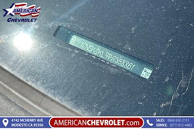 Used 2023 Chevrolet Suburban - photo 1