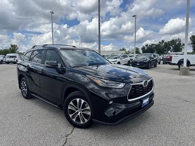 Used 2024 Toyota Highlander XLE AWD SUV for sale #25T0427A - photo 1