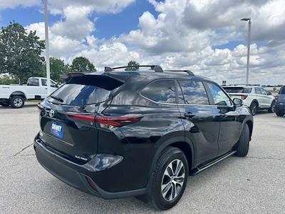 Used 2024 Toyota Highlander XLE AWD SUV for sale #25T0427A - photo 2
