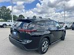 Used 2024 Toyota Highlander XLE AWD SUV for sale #25T0427A - photo 2