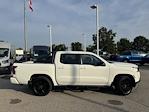 Used 2023 Nissan Frontier SV Crew Cab 4WD Pickup for sale #25T0803 - photo 8