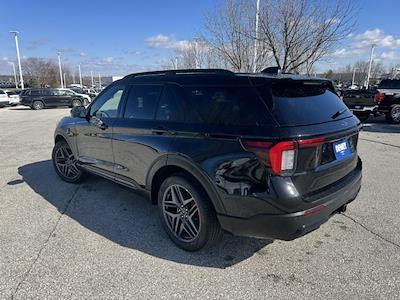 Used 2025 Ford Explorer - photo 1