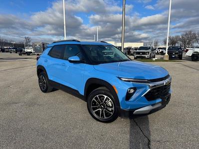Used 2024 Chevrolet Trailblazer - photo 1