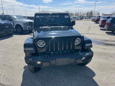 Used 2022 Jeep Gladiator - photo 2