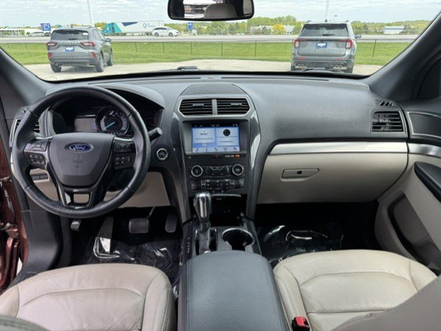 Used 2018 Ford Explorer - photo 10