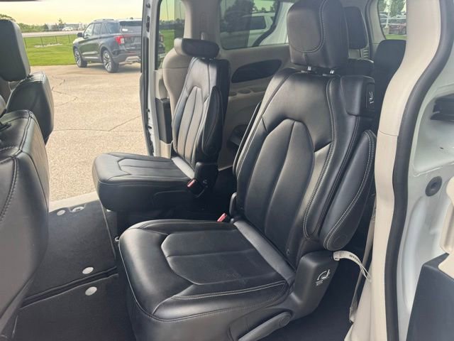 Used 2023 Chrysler Pacifica - photo 22