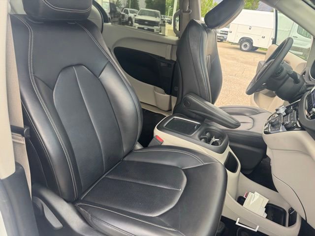 Used 2023 Chrysler Pacifica - photo 35