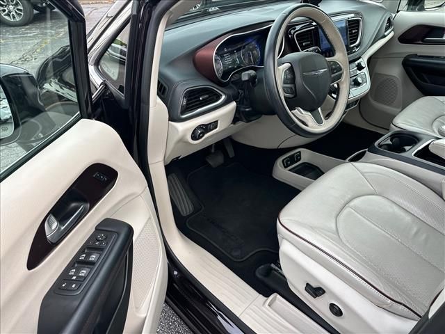 Used 2017 Chrysler Pacifica - photo 12