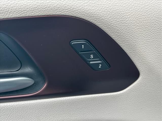 Used 2017 Chrysler Pacifica - photo 17