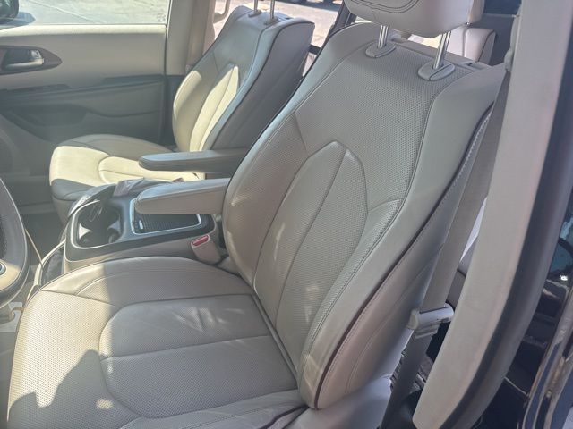 Used 2017 Chrysler Pacifica - photo 39