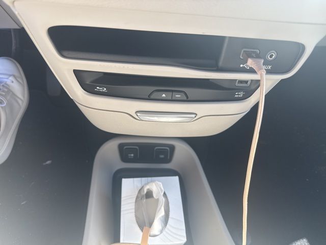 Used 2017 Chrysler Pacifica - photo 47