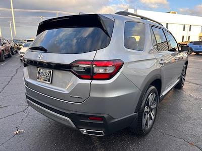 2025 Honda Pilot FWD SUV for sale #159349A - photo 2