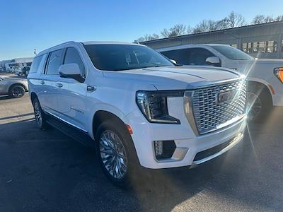 Used 2024 GMC Yukon XL - photo 1