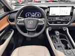2025 Toyota Grand Highlander DRW FWD SUV for sale #209885XB - photo 13