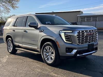 Used 2025 GMC Yukon - photo 1