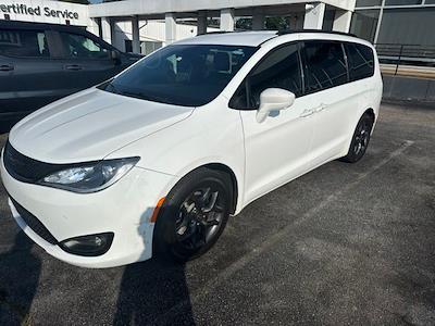 2019 Chrysler Pacifica FWD Minivan for sale #387799A - photo 1