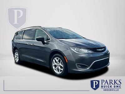 2017 Chrysler Pacifica FWD Minivan for sale #7G5304 - photo 1