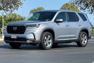 2023 Honda Pilot FWD SUV for sale #31971A - photo 2