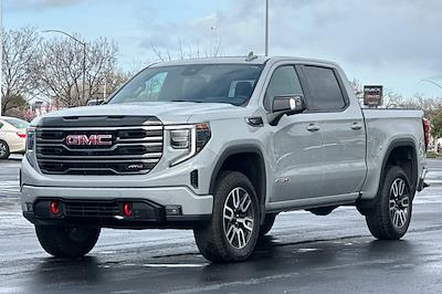 Used 2025 GMC Sierra 1500 - photo 1