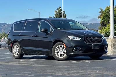 2023 Chrysler Pacifica FWD Minivan for sale #GR4099R - photo 2