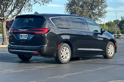 2023 Chrysler Pacifica FWD Minivan for sale #GR4165R - photo 2