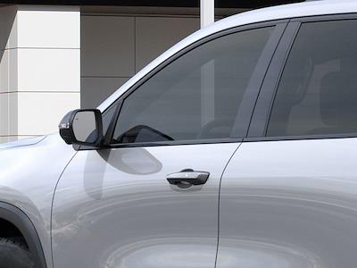 Used 2025 GMC Acadia - photo 1