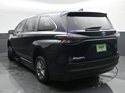 2024 Toyota Sienna FWD Minivan for sale #E33780 - photo 2