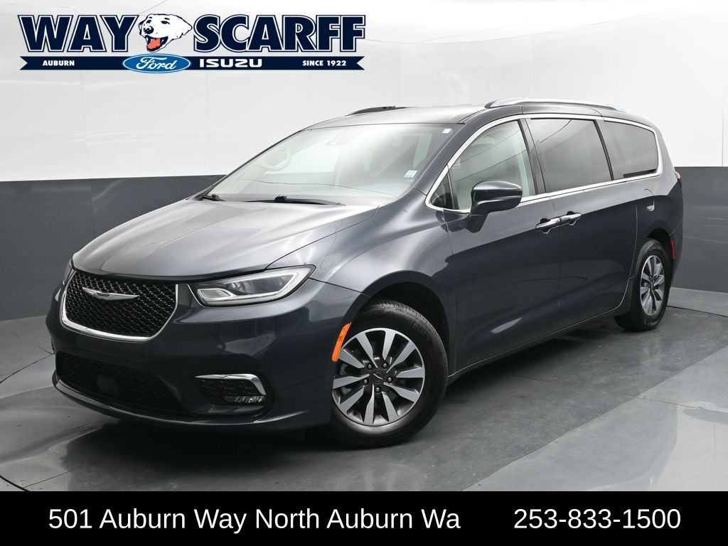 Used 2021 Chrysler Pacifica - photo 1