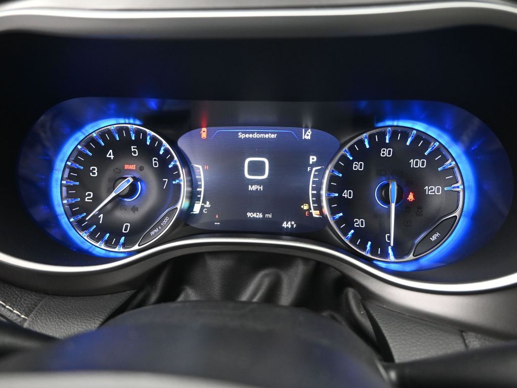 Used 2021 Chrysler Pacifica - photo 17