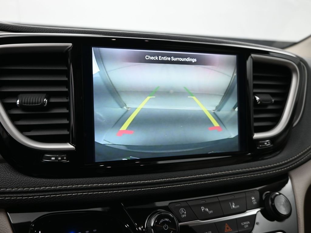 Used 2021 Chrysler Pacifica - photo 20
