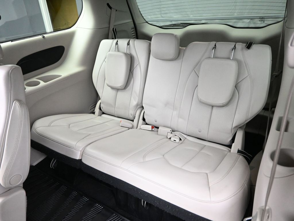 Used 2021 Chrysler Pacifica - photo 26