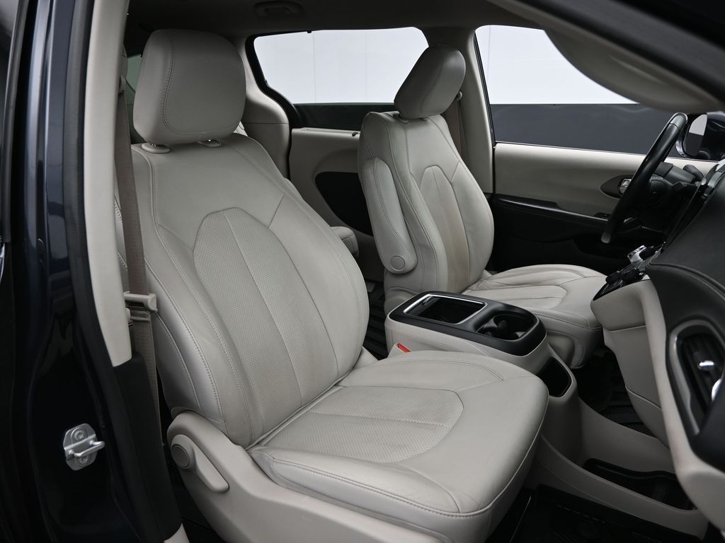 Used 2021 Chrysler Pacifica - photo 30