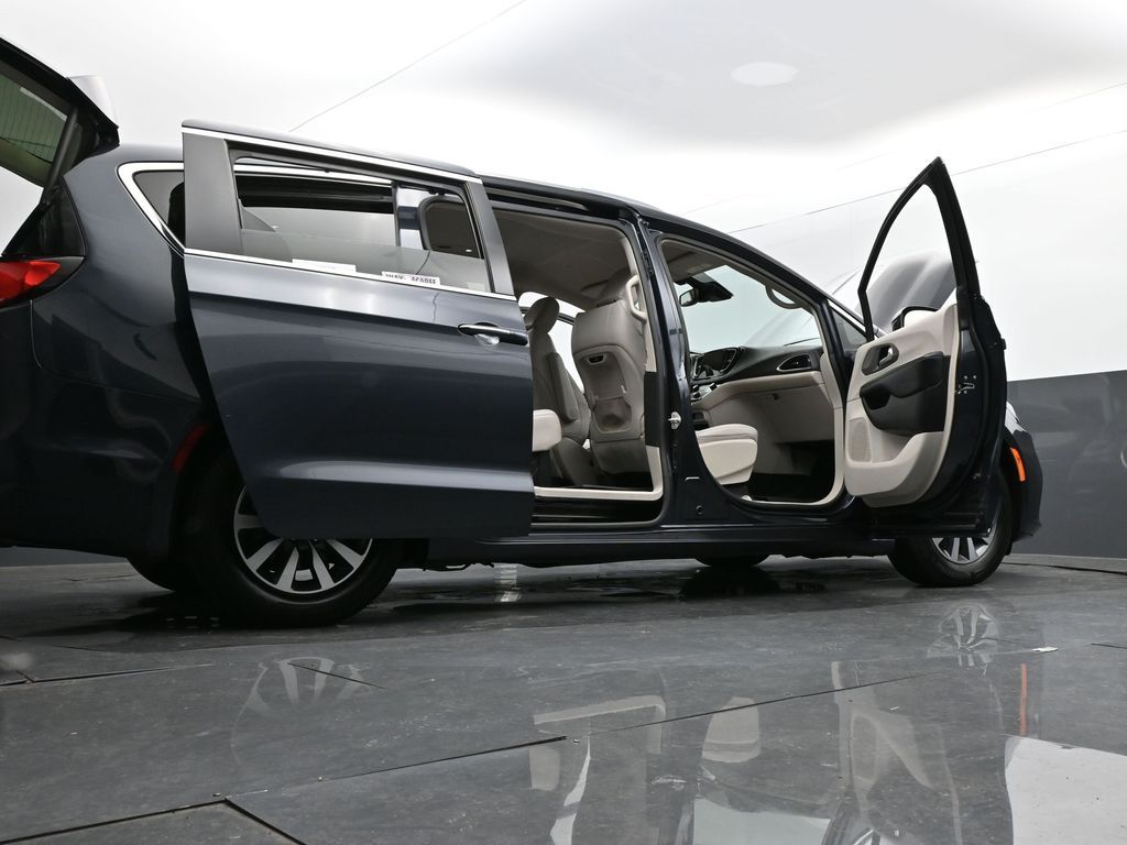 Used 2021 Chrysler Pacifica - photo 34