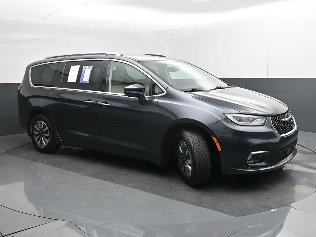 Used 2021 Chrysler Pacifica - photo 9