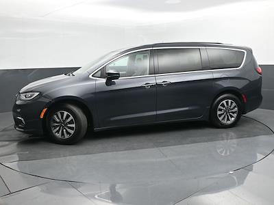 Used 2021 Chrysler Pacifica - photo 1