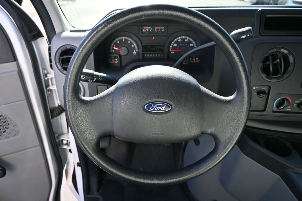 Used 2013 Ford E-450 - photo 18