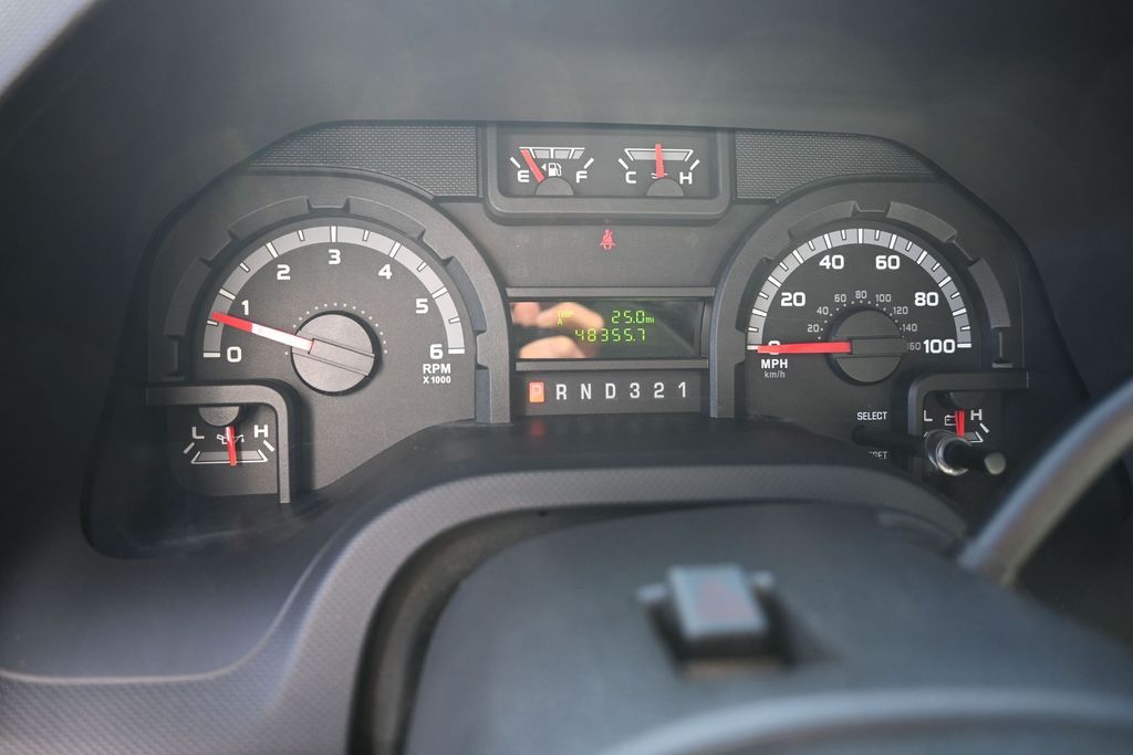 Used 2013 Ford E-450 - photo 19