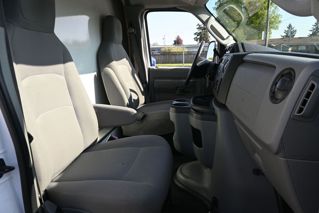 Used 2013 Ford E-450 - photo 23