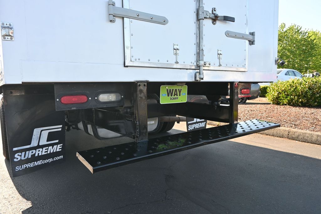 Used 2013 Ford E-450 - photo 26