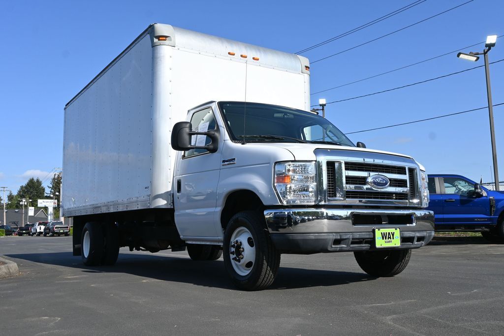 Used 2013 Ford E-450 - photo 9