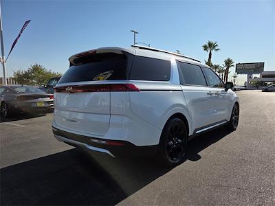 Used 2022 Kia Carnival SX Minivan for sale #25T1406A - photo 2