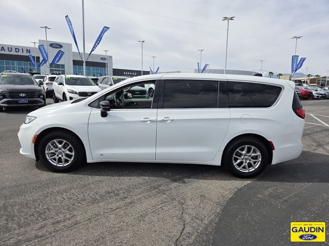 Used 2024 Chrysler Pacifica - photo 6