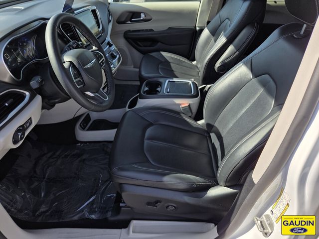 Used 2024 Chrysler Pacifica - photo 13