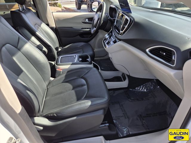 Used 2024 Chrysler Pacifica - photo 19