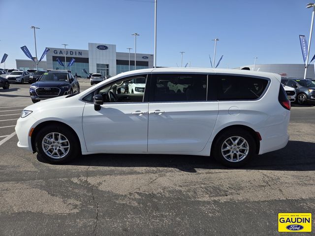 Used 2024 Chrysler Pacifica - photo 6