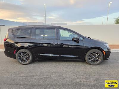 2025 Chrysler Pacifica FWD Minivan for sale #P15828 - photo 1