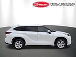 2022 Toyota Highlander FWD SUV for sale #DM4567B - photo 2