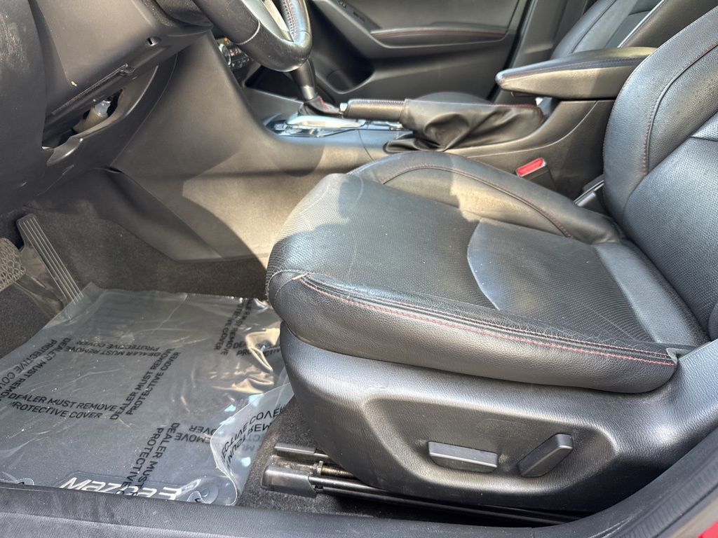 Used 2014 Mazda3 - photo 17