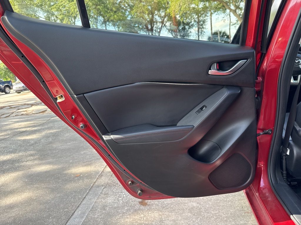 Used 2014 Mazda3 - photo 27