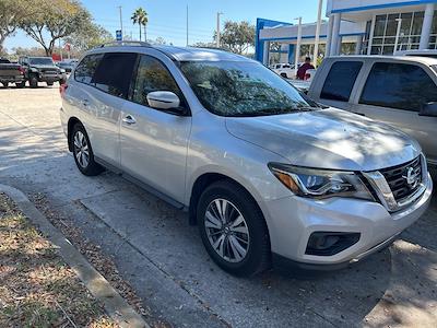 Used 2020 Nissan Pathfinder - photo 1